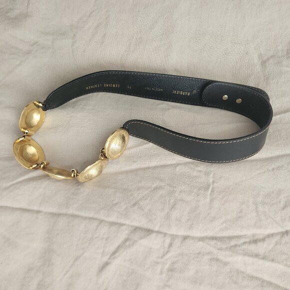 Leather belt with gold front - Picture 3 of 3